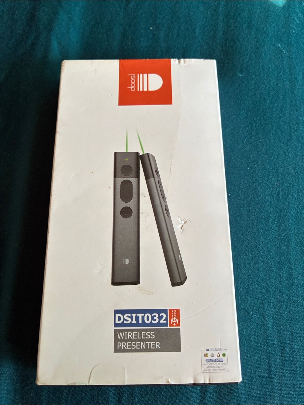 DSIT032 Black Wireless Presenter Remote with Green Laser